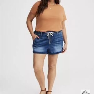 Weekend Mid-Rise Knit Denim Short